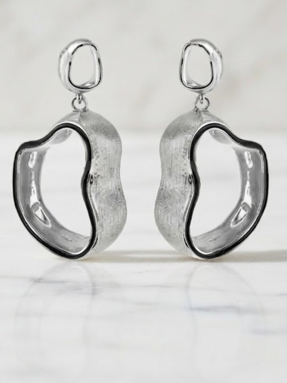 Ladies Unique Swirl Earrings - Silver